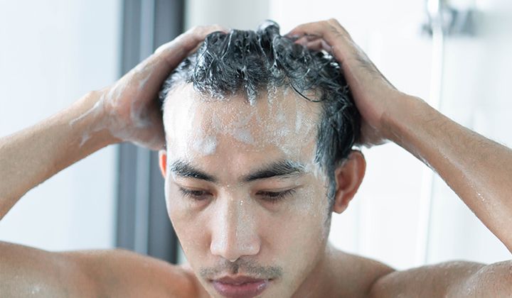 How Does Your Hair Care Routine Affect Dandruff? | Nizoral